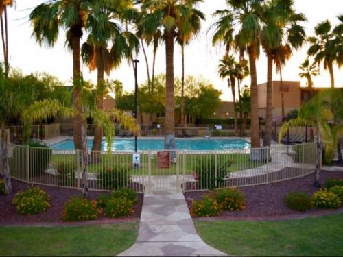 Scottsdale Gateway Exterior and Clubhouse