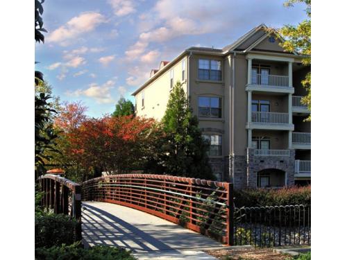 Stone Creek at Druid Hills Atlanta Exterior and Clubhouse