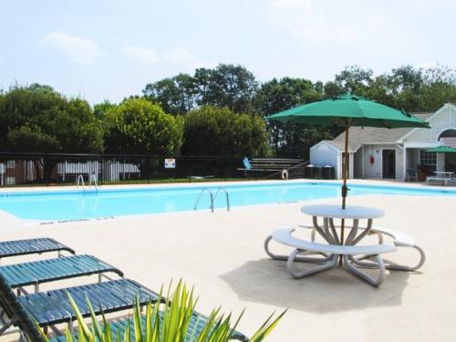 The Summit at Avent Ferry Raleigh Exterior and Clubhouse