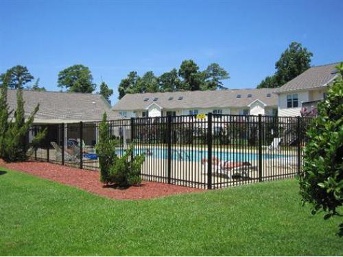 Holton Place Condos Wilmington Exterior and Clubhouse