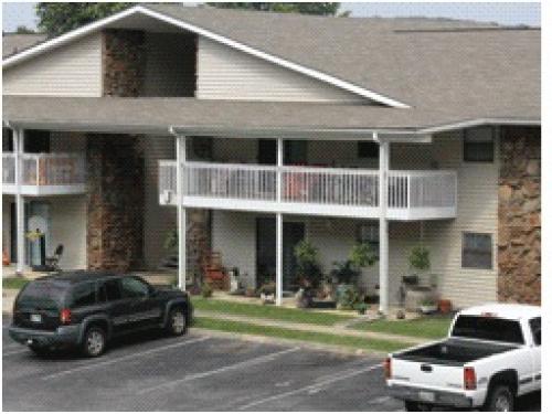 Carriage Hill Knoxville Exterior and Clubhouse