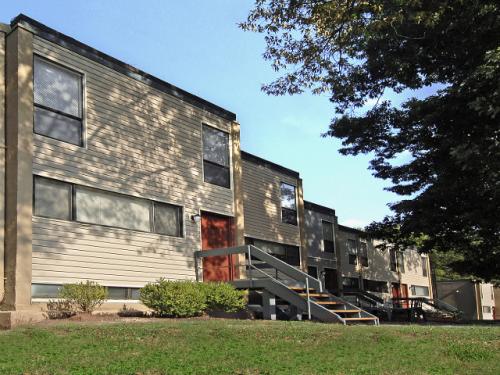 Cross Creek Apartments Knoxville Exterior and Clubhouse