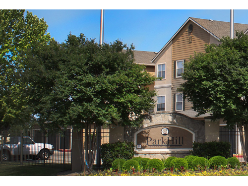 Park Hill Apartments San Marcos Exterior and Clubhouse